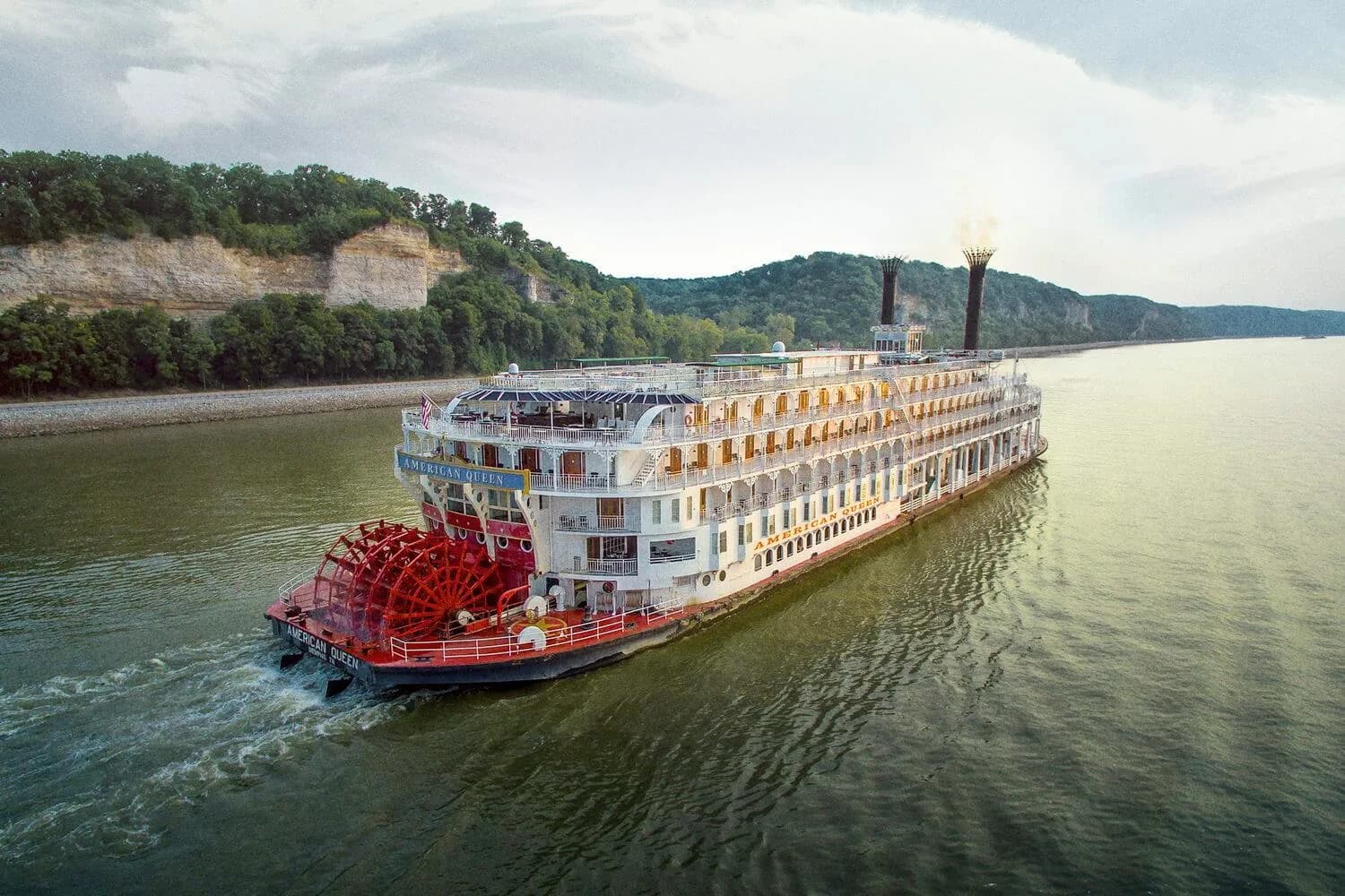 American Queen paddlewheel riverboat