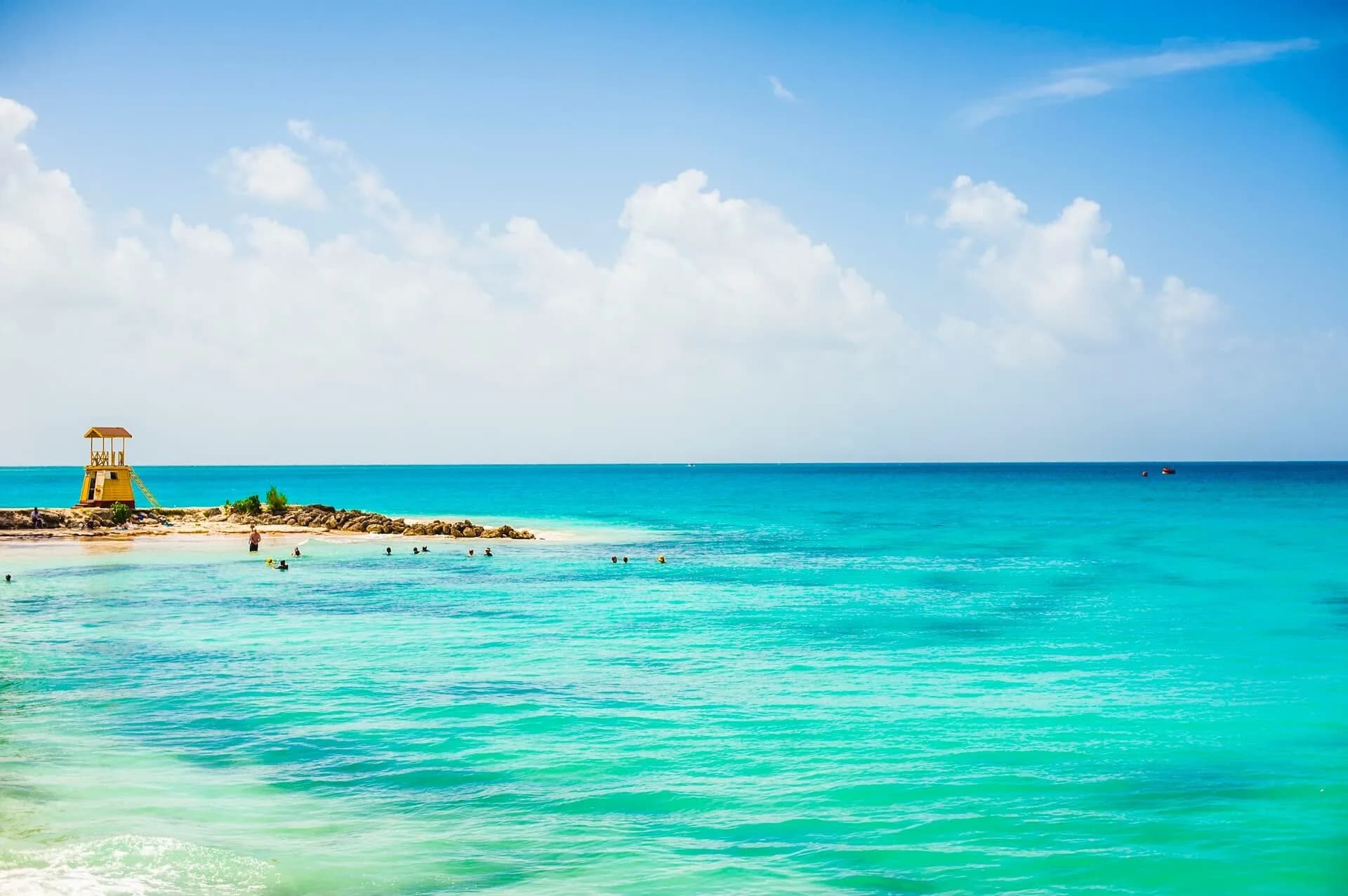 White-sand beach and turquoise sea on the coast of Barbados