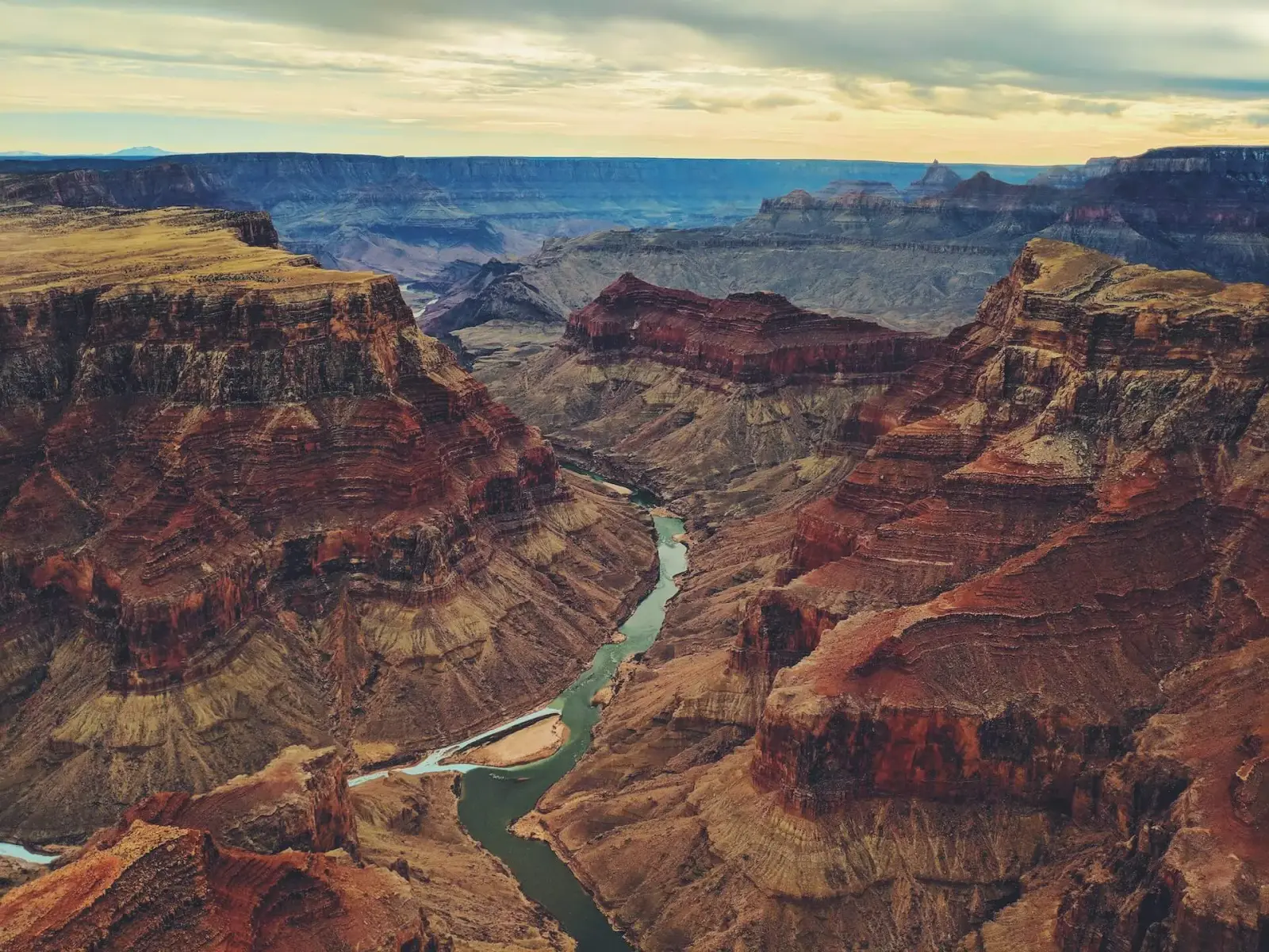 Layered red rock vistas of the Grand Canyon